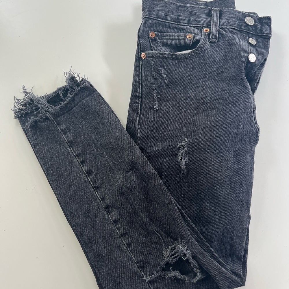 Straight-Leg Ripped Levi’s Jean - Picture 2 of 6